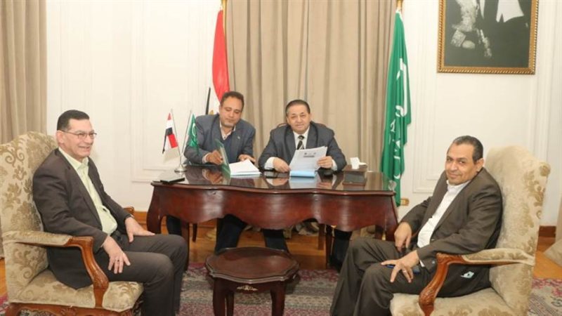 اللجنة المشرفة على