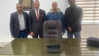 اتحاد المهن الطبية يبحث مع 