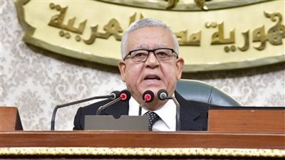 رئيس النواب يعود إلى القاهرة بعد زيارته الرسمية للبحرين