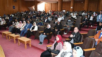 الأمن القومي المصري والحماية من مخاطر الإرهاب ندوة تثقيفية بمعسكر إعداد قادة المستقبل الفوج الـ٢٠ بجامعة القناة