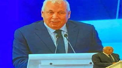 محافظ الوادي الجديد يشارك بمنتدى الاستثمار والتجارة 