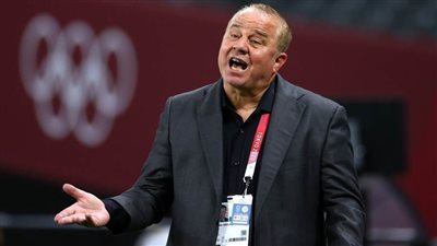 الكابتن شوقي غريب.. أبرز إنجازاته في المستطيل الأخضر لاعبًا ومدربًا