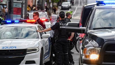 كندا.. الشرطة تخطر أصحاب شاحنات الاحتجاج بضرورة إخلاء الشوارع التي يغلقونها