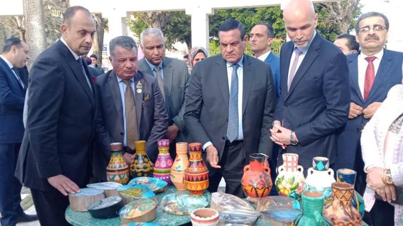 معرض فني بمتحف رشيد