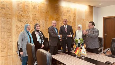 اتفاقية لربط الأبحاث العلمية بتطوير صناعة الصيدلة فى مصر