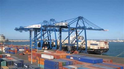 تداول 28 سفينة للحاويات والبضائع العامة بموانئ دمياط