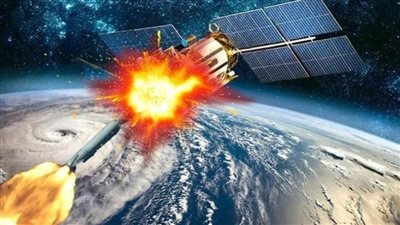 الطلقة الأولى في الصراع الأوكراني قد تكون من الفضاء