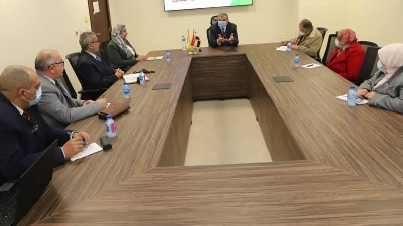 وزير القوي العاملة