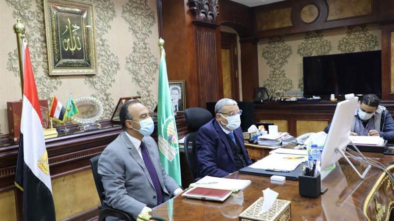 محافظ المنيا ونايبه