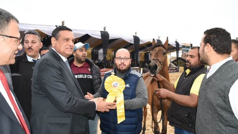 محافظ البحيرة يفتتح