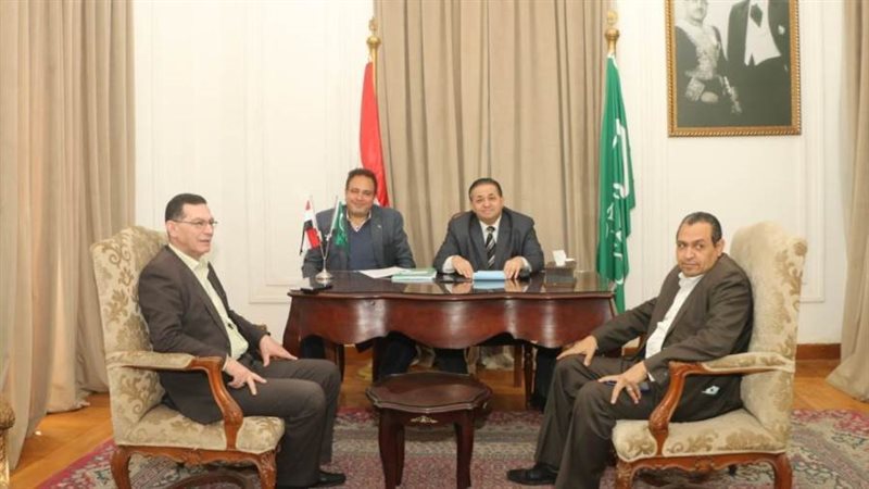 اللجنة المشرفة على