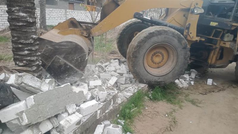 إزالة التعديات بالبحيرة