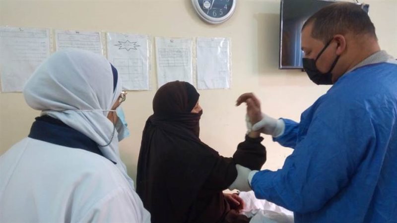 الكشف على ١٩٨٩ مريض