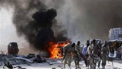 مقتل 10 أشخاص وإصابة 15 آخرين في تفجير انتحاري بوسط الصومال