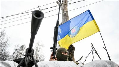 لافروف لنظيره الفرنسي: أوكرانيا تحشد قواتها على خط التماس في دونباس