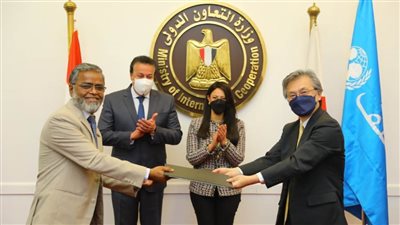 وزيرا الصحة والتعاون الدولي يشهدان توقيع اتفاقية لتوسيع نطاق لقاحات كورونا في مصر