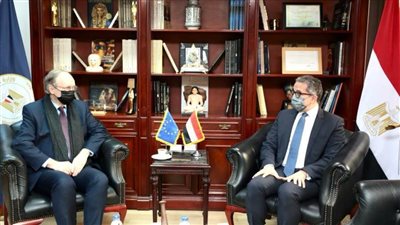 وزير السياحة والآثار يلتقي مع سفير الاتحاد الأوروبي