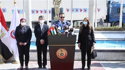 مصر تسلم 500 ألف جرعة من لقاح كورونا للفلسطينيين