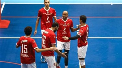 طائرة رجال الأهلي يصطدمون ببتروجت بالدوري