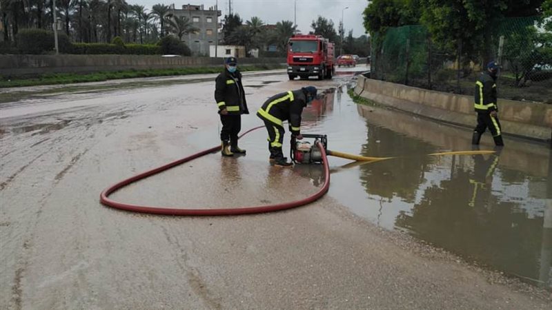 رفع آثار الأمطار