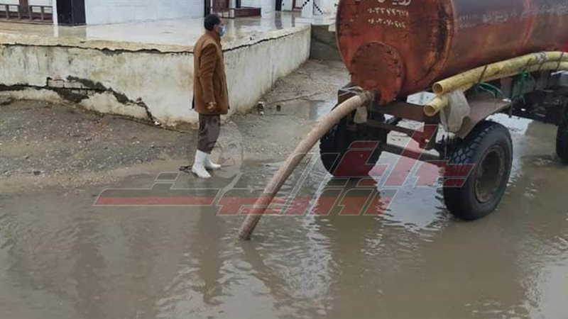 معدات وسيارات الكسح