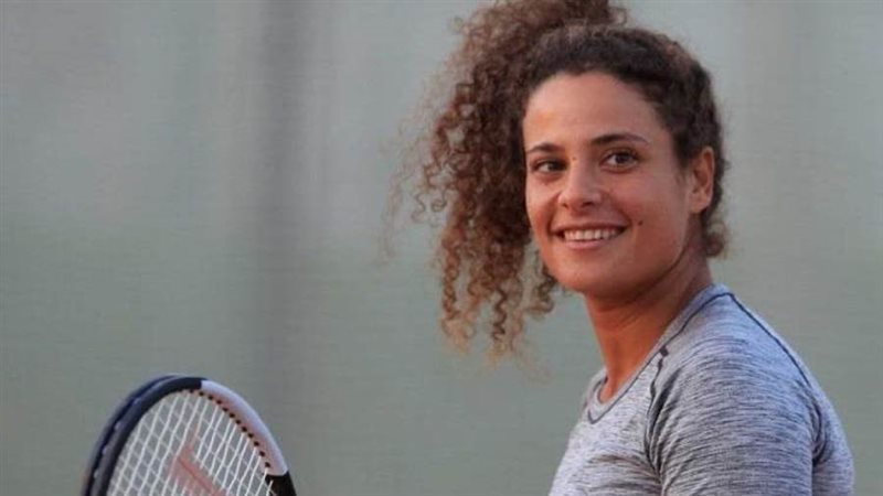 بطلة التنس ميار شريف