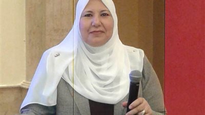 فحص أوراق المتقدمين لمسابقة الأب والأم المثالية بديوان عام شمال سيناء