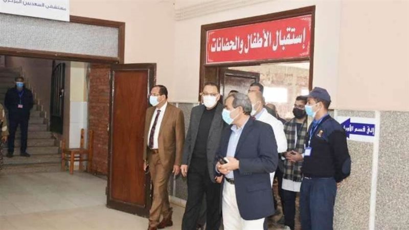 محافظ الشرقية خلال