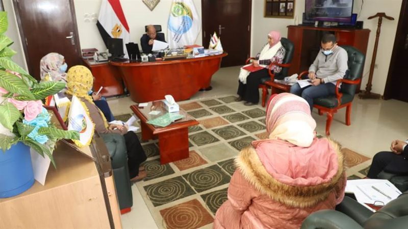 مياه أسيوط تناقش