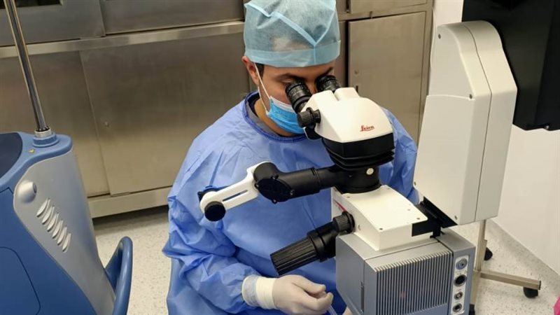 إجراء عمليات عيون