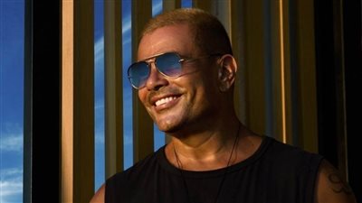 تاج الدين يكشف السر وراء اختفاء كليبات عمرو دياب من يوتيوب