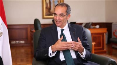 وزير الاتصالات يشهد إطلاق البريد تطبيقًا جديدًا لتقديم الحلول المالية للشركات والأفراد 