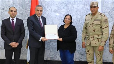 محافظ سوهاج يشدد على تكثيف حملات إزالة التعديات على أراضي أملاك الدولة والأراضي الزراعية