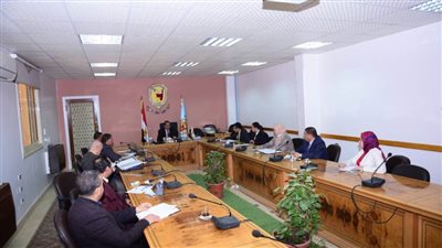 مجلس إدارة مجلة الدراسات البيئية بجامعة سوهاج يناقش خطة العمل القادمة