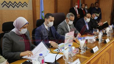 الموافقة على إقامة 12 