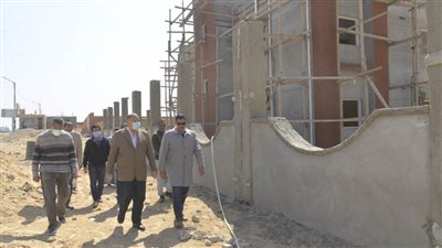 محافظ أسيوط يتفقد أعمال إحلال وتجديد مركز شباب قرية الغريب بمركز ساحل سليم 
