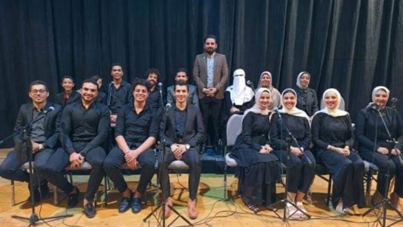 حفل فنى لفرقة البحيرة