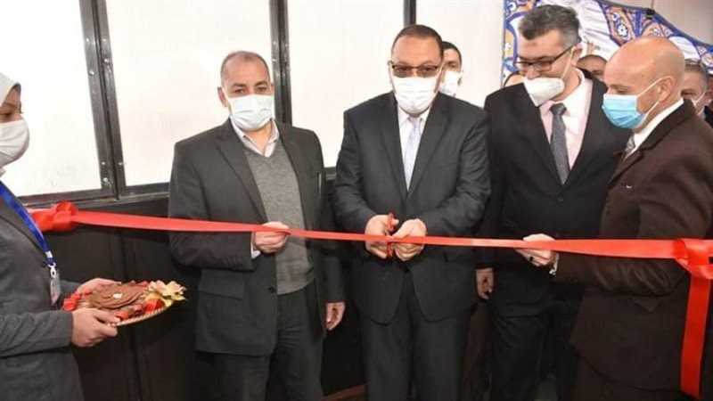 محافظ الشرقية خلال