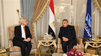 الفريق أسامة ربيع يلتقي السفير الفرنسي لبحث سبل التعاون المشترك