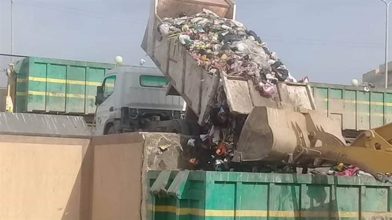 رفع تراكمات القمامة