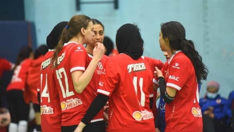 طائرة سيدات الأهلي