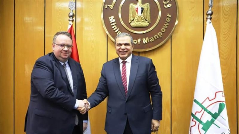 وزير القوى العاملة