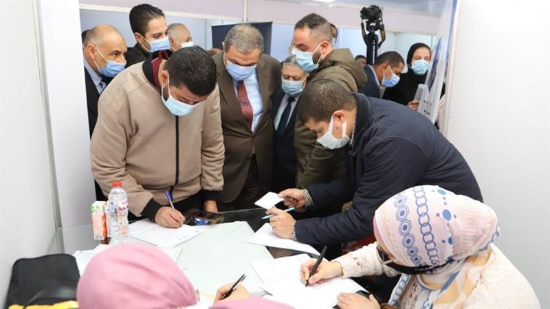 وزير القوى العاملة