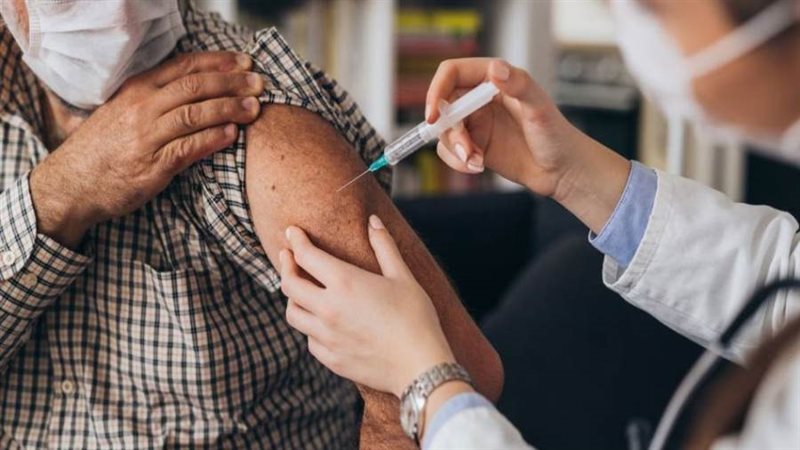 لقاح كورونا لطلاب