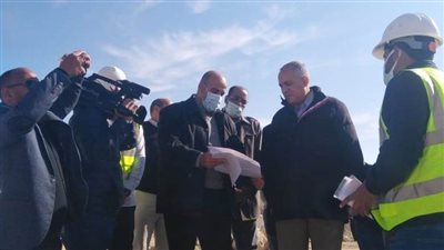 وزير الري يتفقد مشروعات الحماية من أخطار السيول بمحافظة البحر الأحمر