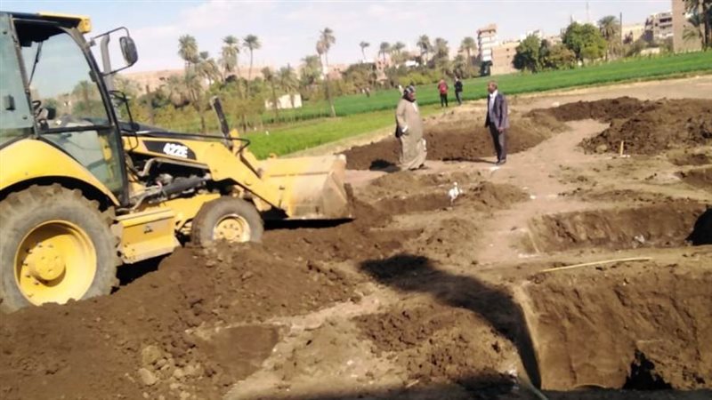 من جانب التحديات