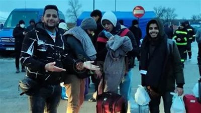 إقلاع طائرة بعد ظهر اليوم إلى بوخارست لإعادة الطلبة المصريين فى أوكرانيا