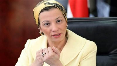 وزيرة البيئة: تسرب النفط وتفريغ السفن في البحر أحد أهم التحديات في المتوسط