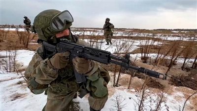 روسيا تكثف عملياتها العسكرية في أوكرانيا وزيلينسكي يسعى لحشد الدعم الأوروبي في مواجهة موسكو