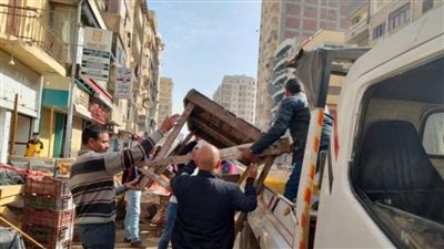 رفع ٨٥٢ حالة إشغال طريق ومصادرة ١١ شيشة فى حملة بالبحيرة